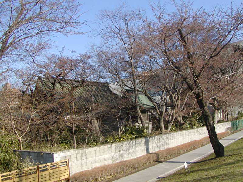 三八城公園の隣に「三八城神社」がある