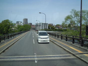 仙台市広瀬川に架かる「牛越橋」