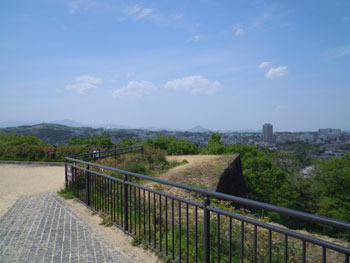 伊達政宗騎馬像附近から仙台市街地「北西」方向を見る