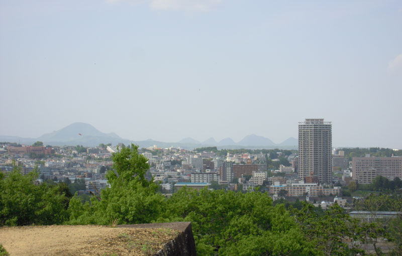青葉城からの眺望「ライオンズタワー仙台広瀬」